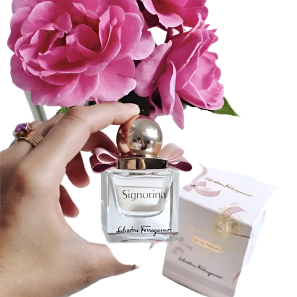 Salvatore Ferragamo Signorina Eau De Parfum For Women 20 ML Mini
