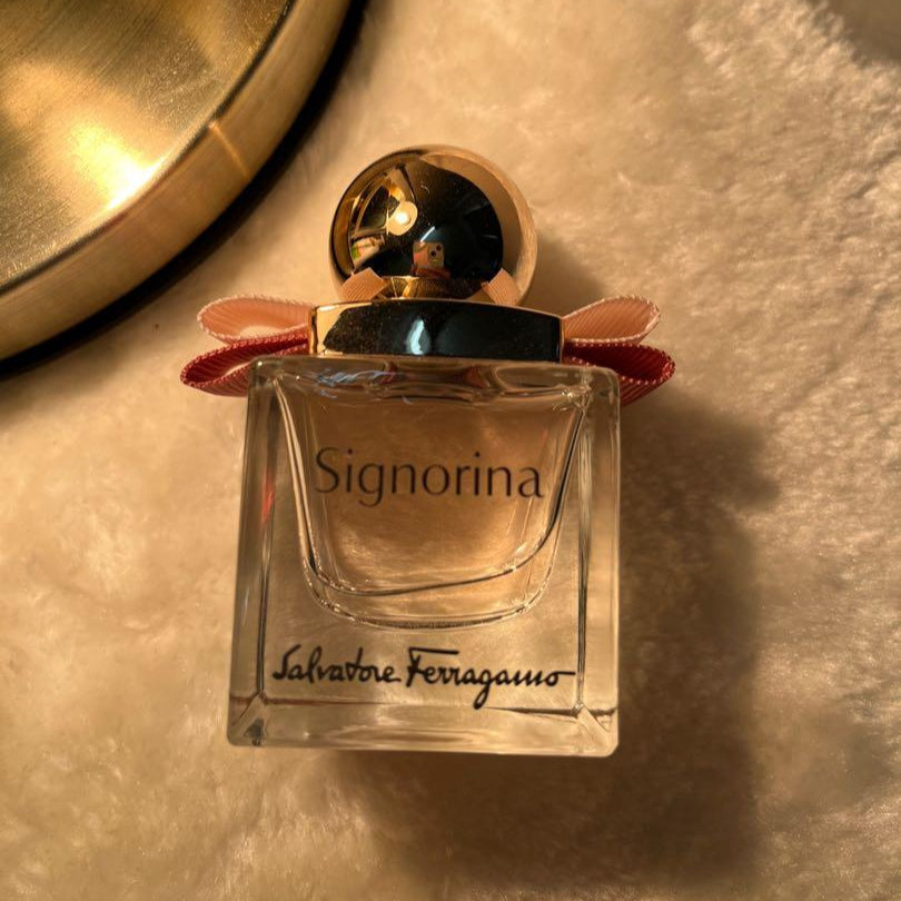 Salvatore Ferragamo Signorina In Fiore Eau De Toilette For Women 20 ML Mini
