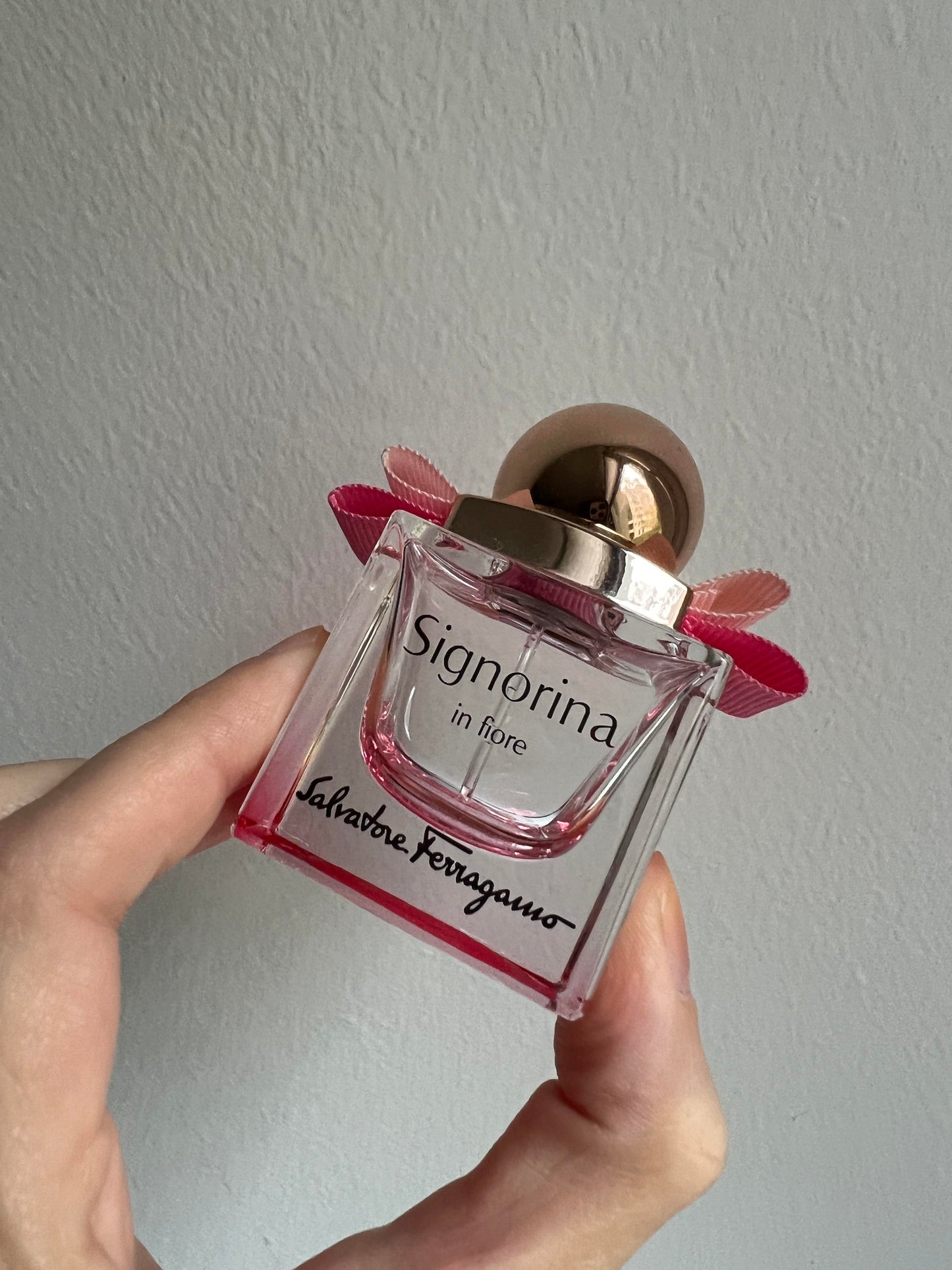 Salvatore Ferragamo Signorina In Fiore Eau De Toilette For Women 20 ML Mini